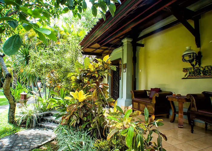 Resort Puri Bungalows, And Kuta (Bali)